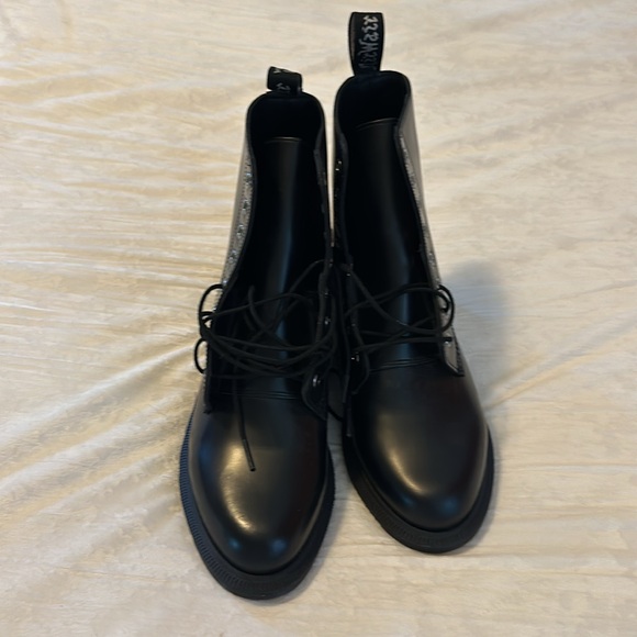 Brand new dr martens size 8 - Picture 2 of 5